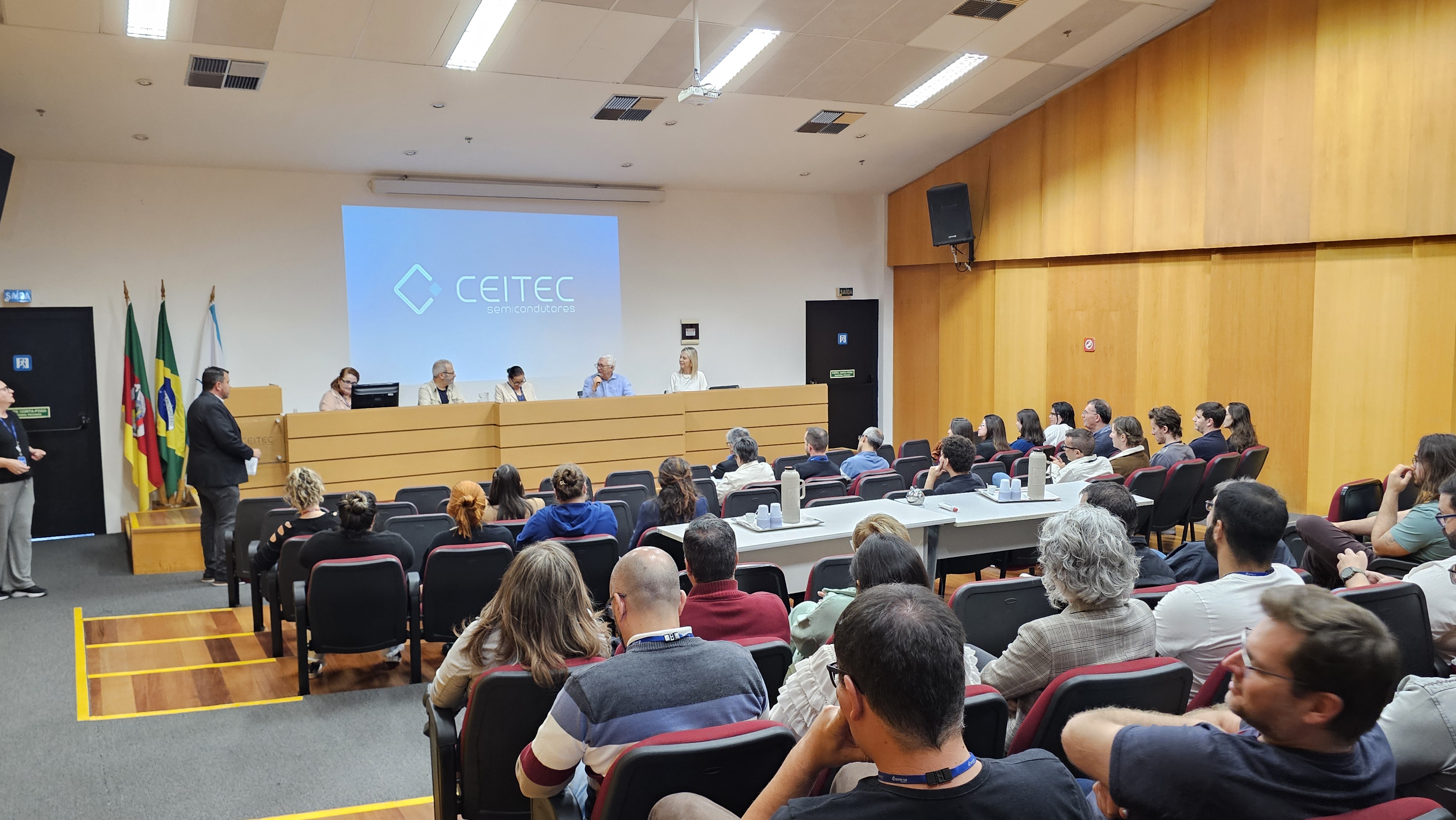 http://www.ceitec-sa.com.br/pt/PublishingImages/Not%C3%ADcias/20250513_143830.jpg