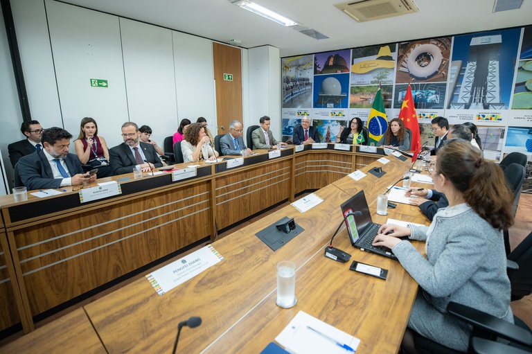 http://www.ceitec-sa.com.br/pt/PublishingImages/Paginas/Forms/AllItems/9319ec4e-4ac4-4f7a-b2ad-64567603ab75.jpeg